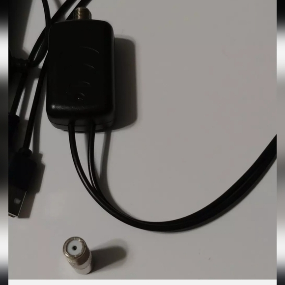 HDTV Antenna Black and Red TV Antenna with Cables - Picture 3 of 6